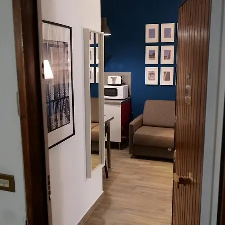 Deco's Place Cloe *