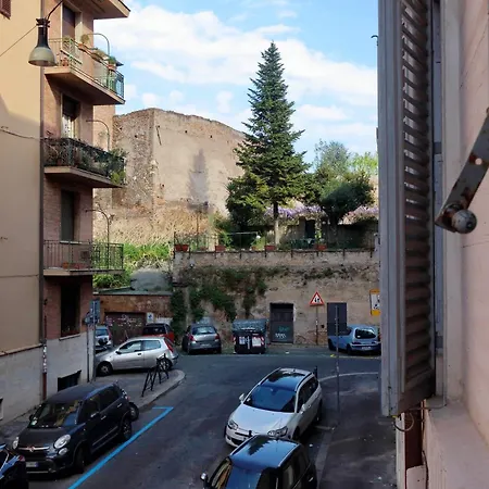 Deco's Place Cloe Rome