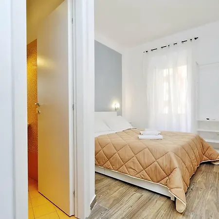 Deco's Place Cloe Apartment Rome